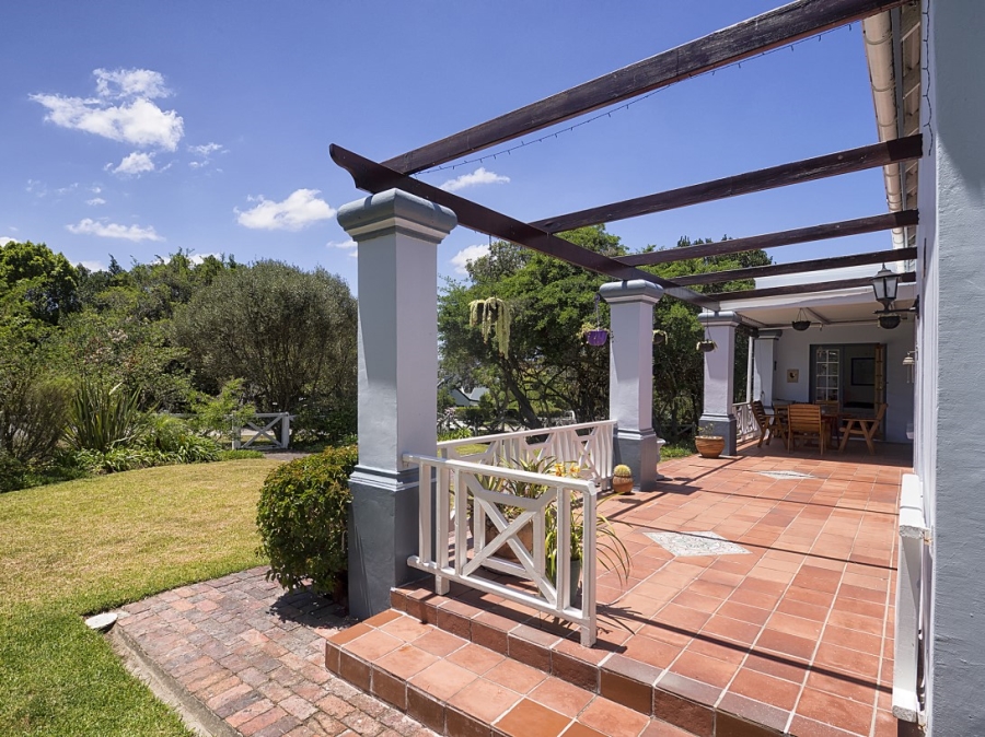 6 Bedroom Property for Sale in Belvidere Estate Western Cape